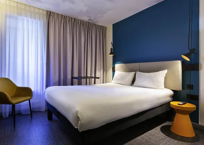 Cheap hotels Ibis Marseille Centre Prefecture